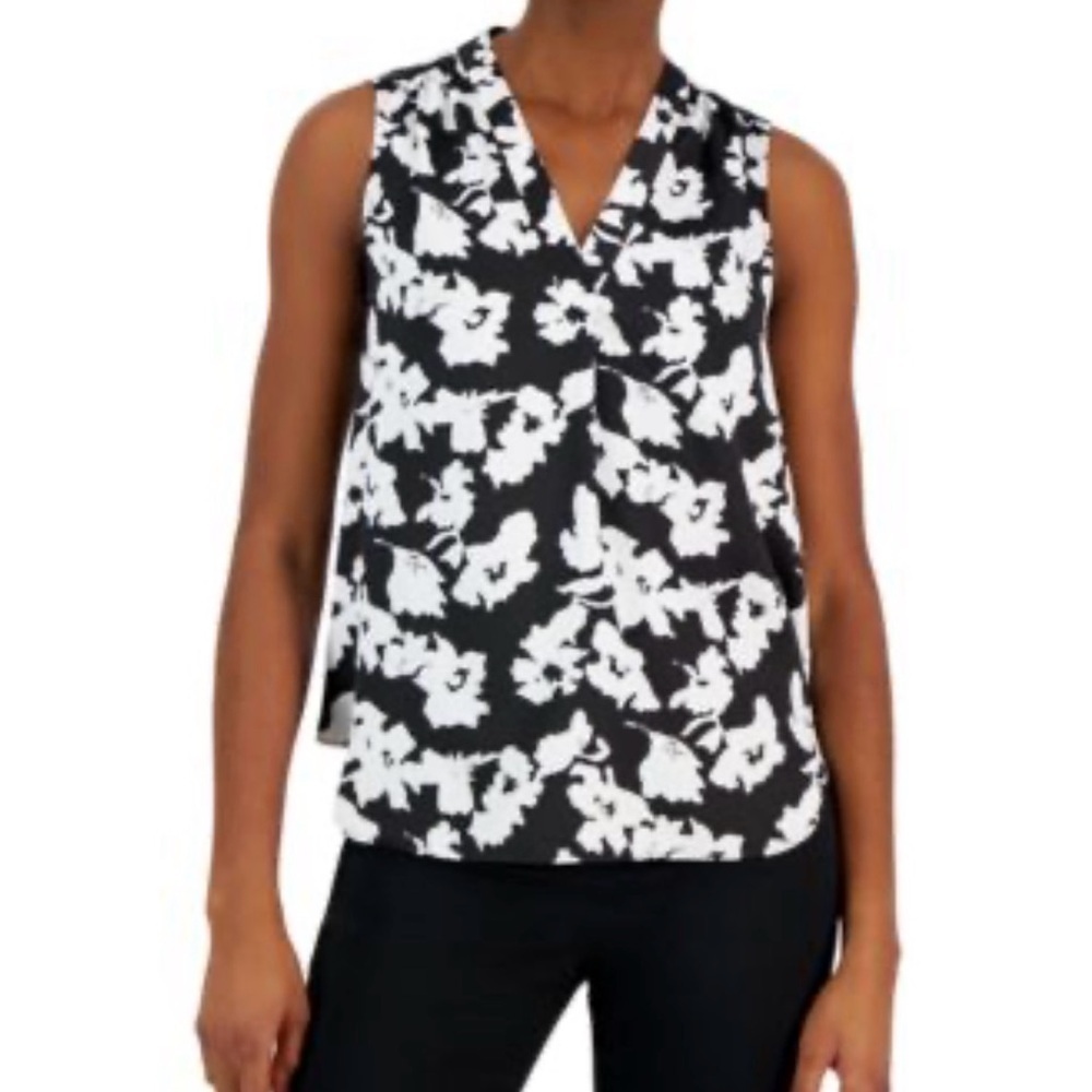 Ann Taylor Black and White Floral Blouse